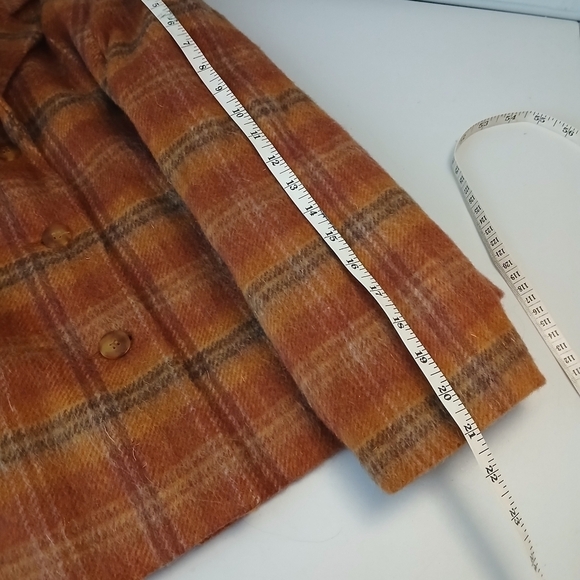 Vintage wool/mohair blend plaid blazer - Picture 9 of 10